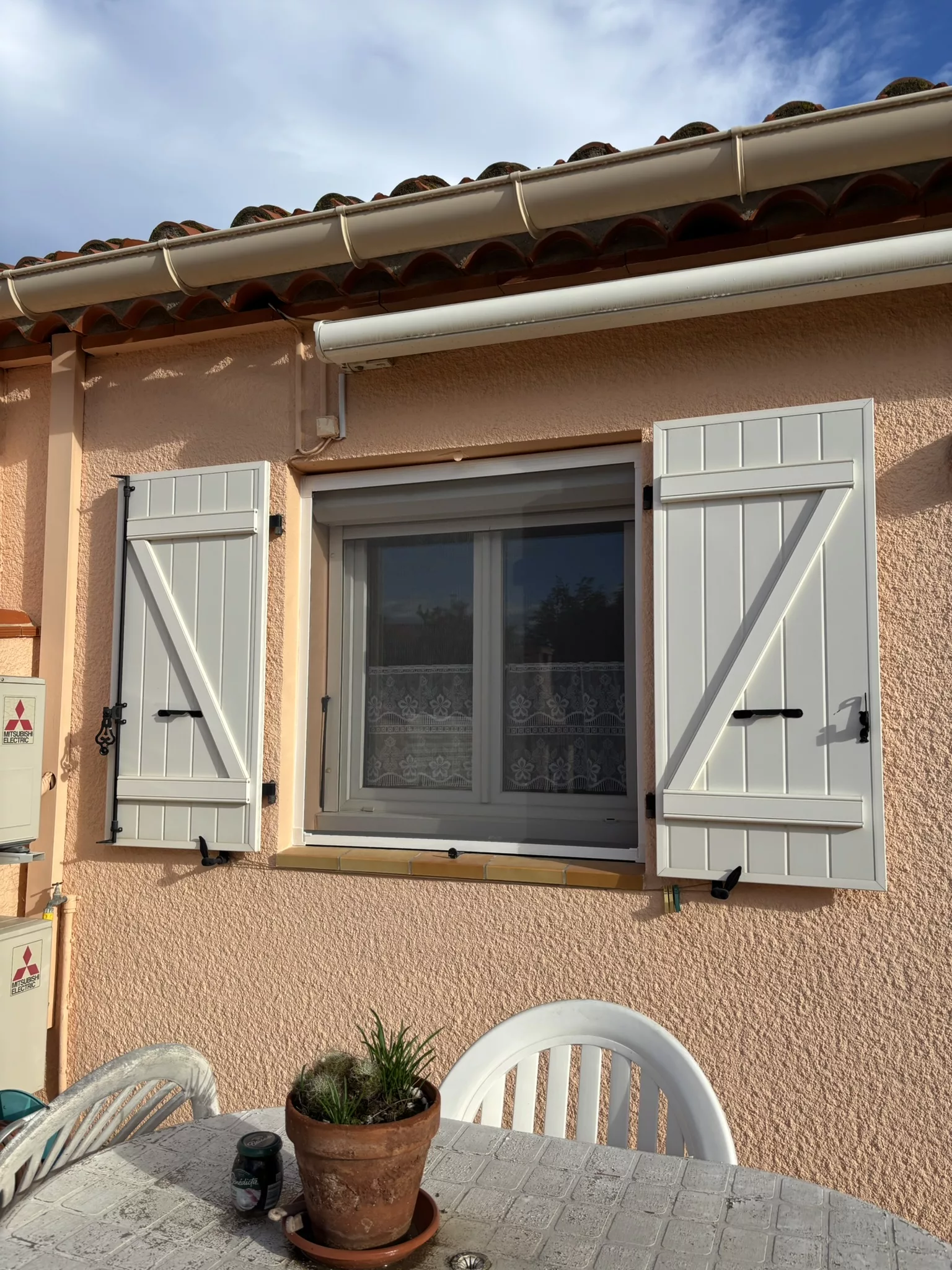 Moustiquaire sur mesure posée au Soler – ProVolet66
