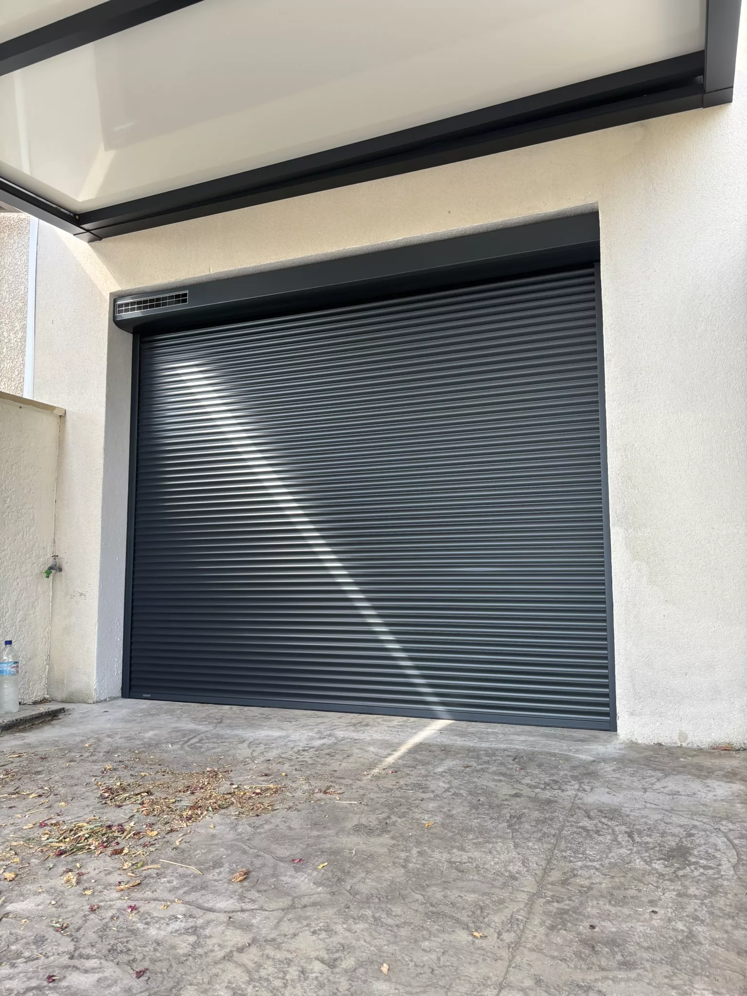 Pose de volet roulant aluminium à Pia – ProVolet66